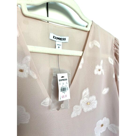 EXPRESS Pale Pink and White Floral Ruffle Sleeve Sheer Blouse Size S, NWT - Picture 5 of 6